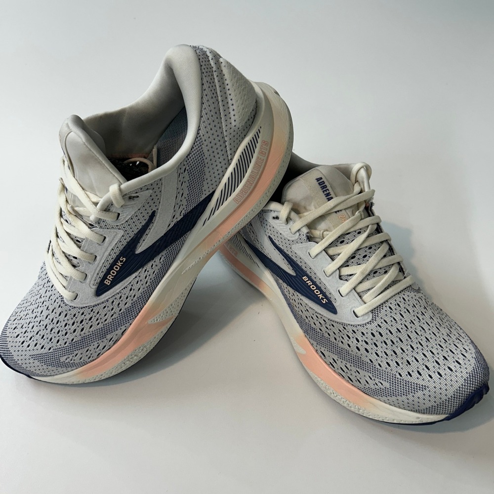 Brooks Adrenaline GTS 24 Womens Running Shoes White Navy Peach 1204261B140 10 B